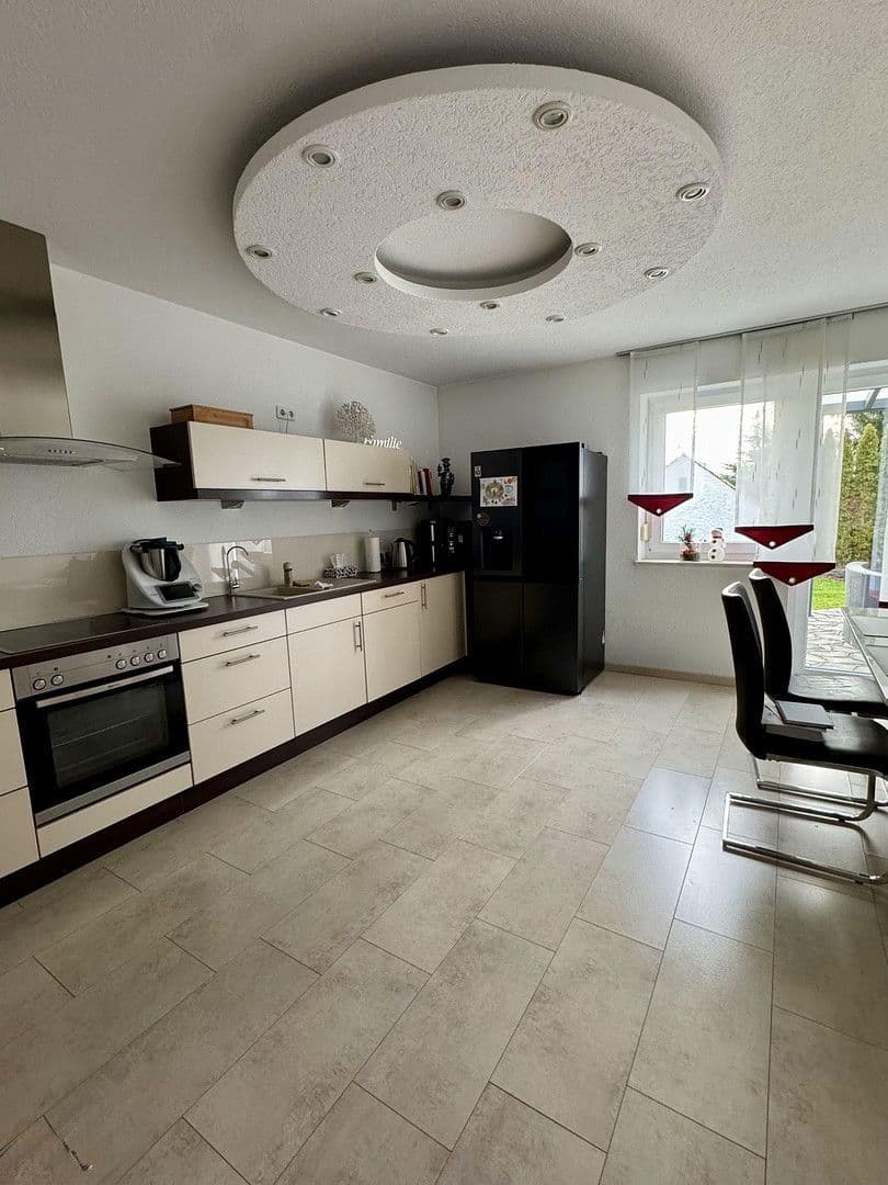 Predaj domu 275 m², pozemek 644 m², Dillingen an der Donau, Bavorsko Predaj domu 275 m², pozemek 644 m², Dillingen an der Donau, Bavorsko