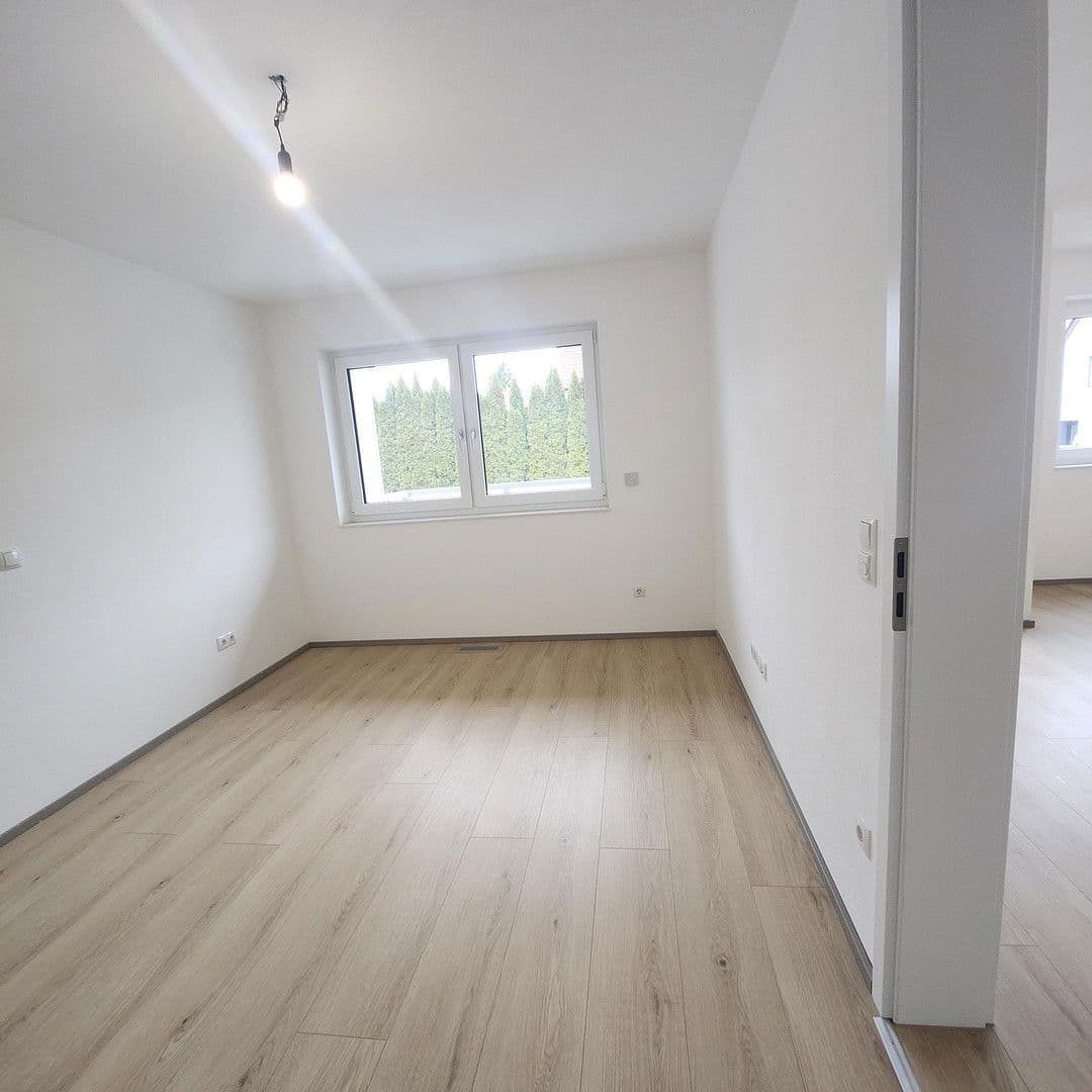 Prenájom bytu 2-izbový 58 m², Ergoldsbach, Bavorsko Prenájom bytu 2-izbový 58 m², Ergoldsbach, Bavorsko