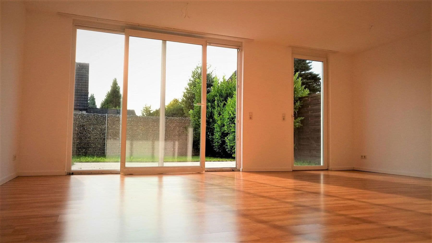 Predaj domu 136 m², pozemek 250 m², Ratingen, Severné Porýnie - Westfálsko Predaj domu 136 m², pozemek 250 m², Ratingen, Severné Porýnie - Westfálsko