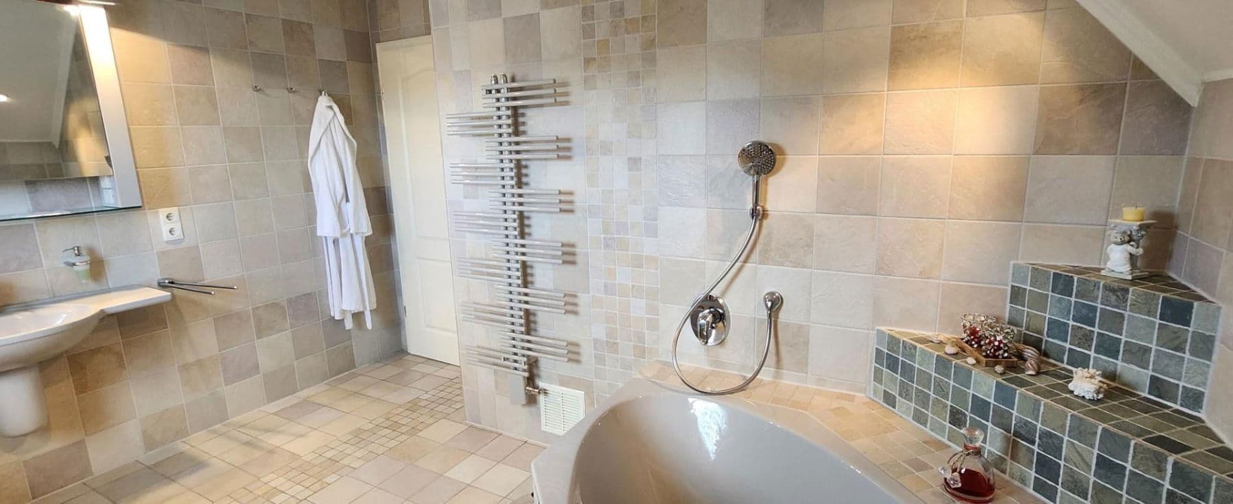 Predaj domu 207 m², pozemek 550 m², Wachtberg, Severné Porýnie - Westfálsko Predaj domu 207 m², pozemek 550 m², Wachtberg, Severné Porýnie - Westfálsko