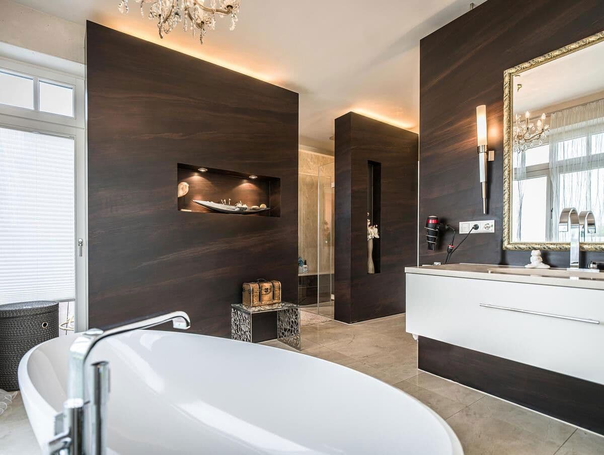 Predaj domu 416 m², pozemek 1.257 m², Wiesbaden, Hesensko Predaj domu 416 m², pozemek 1.257 m², Wiesbaden, Hesensko