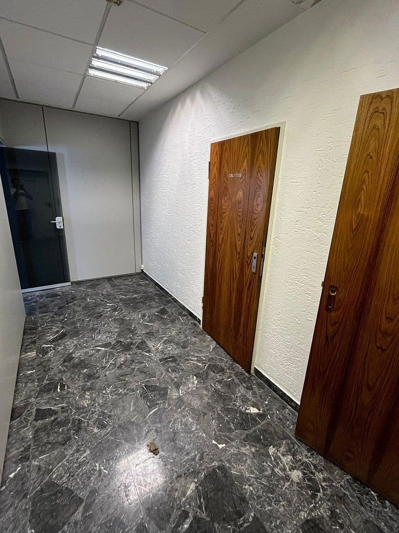 Prenájom nebytového priestoru 1 m², Friedrichkaiserstr. 13, Iserlohn, Severné Porýnie - Westfálsko Prenájom nebytového priestoru 1 m², Friedrichkaiserstr. 13, Iserlohn, Severné Porýnie - Westfálsko