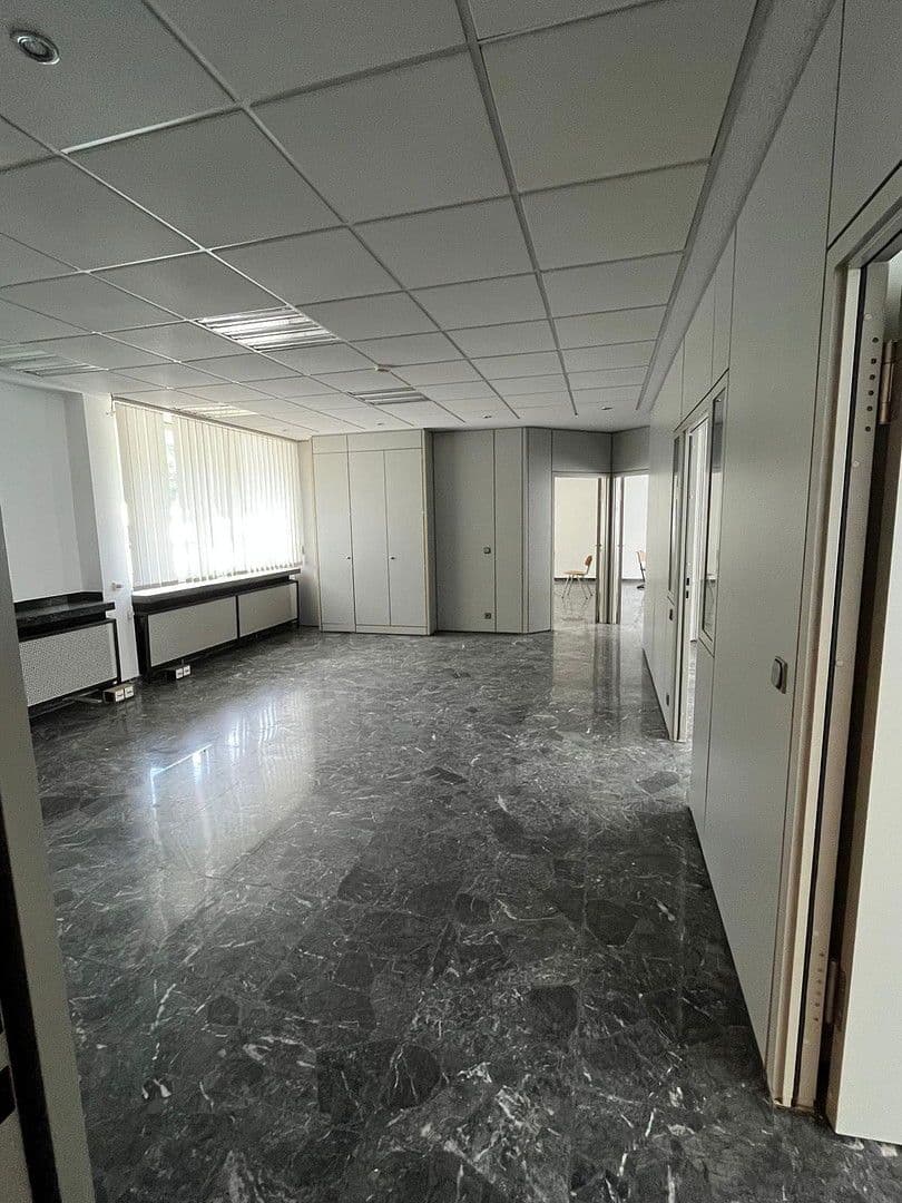 Prenájom nebytového priestoru 1 m², Friedrichkaiserstr. 13, Iserlohn, Severné Porýnie - Westfálsko Prenájom nebytového priestoru 1 m², Friedrichkaiserstr. 13, Iserlohn, Severné Porýnie - Westfálsko