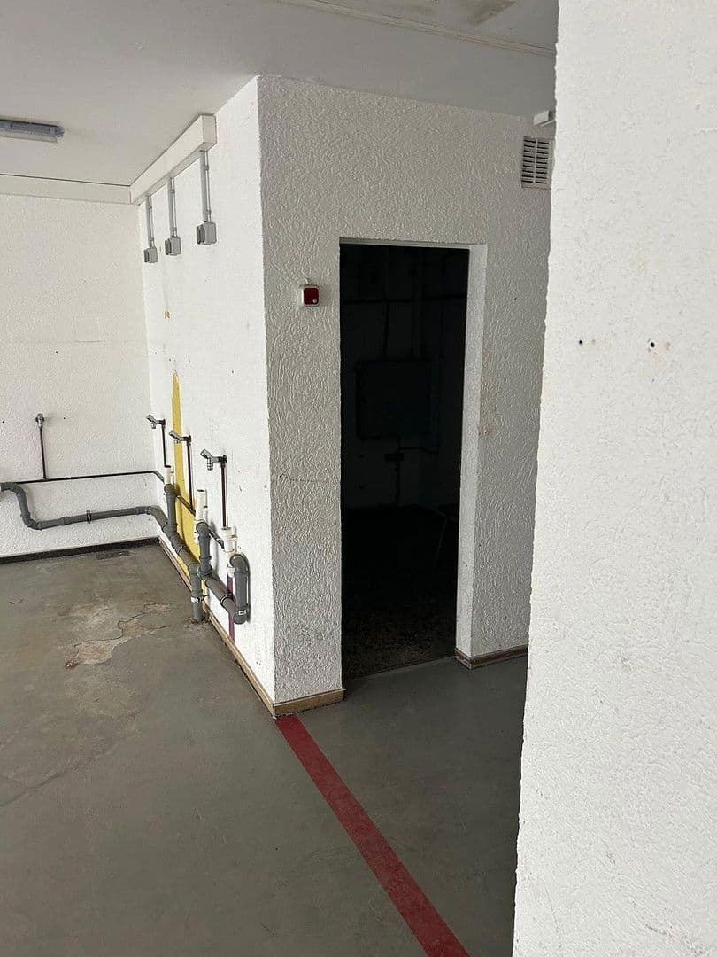 Prenájom nebytového priestoru 1 m², Friedrichkaiserstr. 13, Iserlohn, Severné Porýnie - Westfálsko Prenájom nebytového priestoru 1 m², Friedrichkaiserstr. 13, Iserlohn, Severné Porýnie - Westfálsko