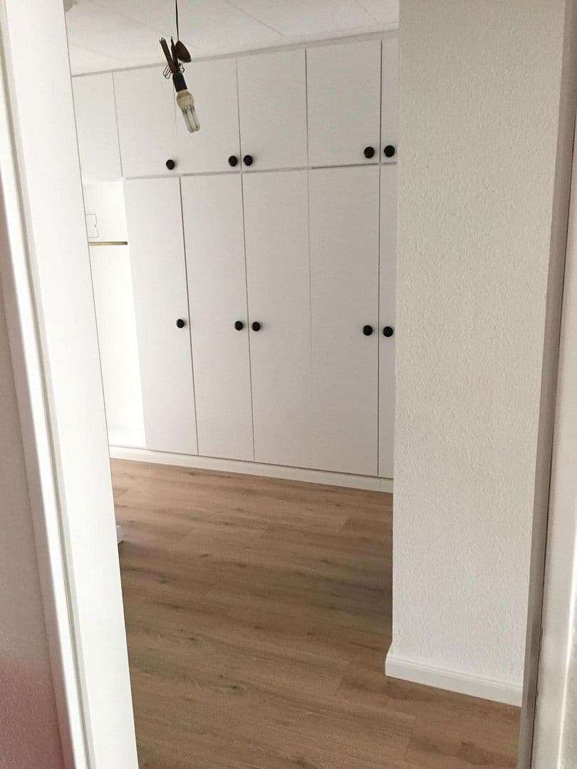 Prenájom bytu 2-izbový 60 m², Offenbach, Hesensko Prenájom bytu 2-izbový 60 m², Offenbach, Hesensko