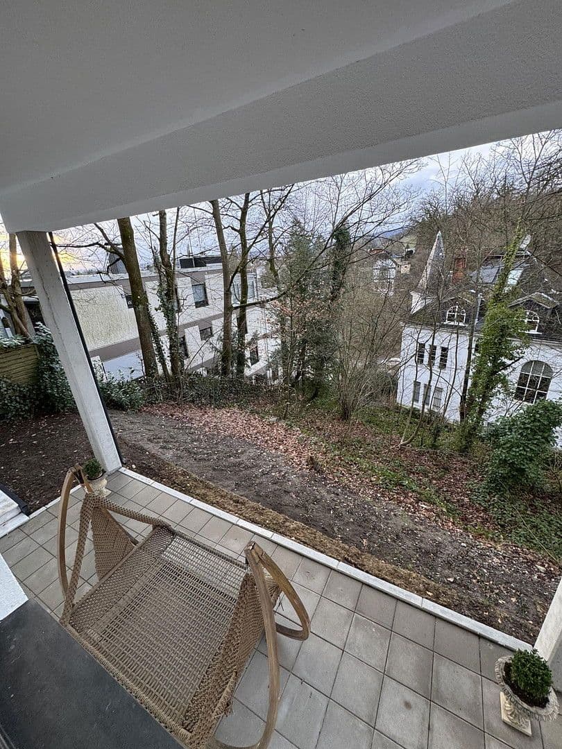 Prenájom bytu 3-izbový 100 m², Brahmsweg 2, Wiesbaden, Hesensko Prenájom bytu 3-izbový 100 m², Brahmsweg 2, Wiesbaden, Hesensko