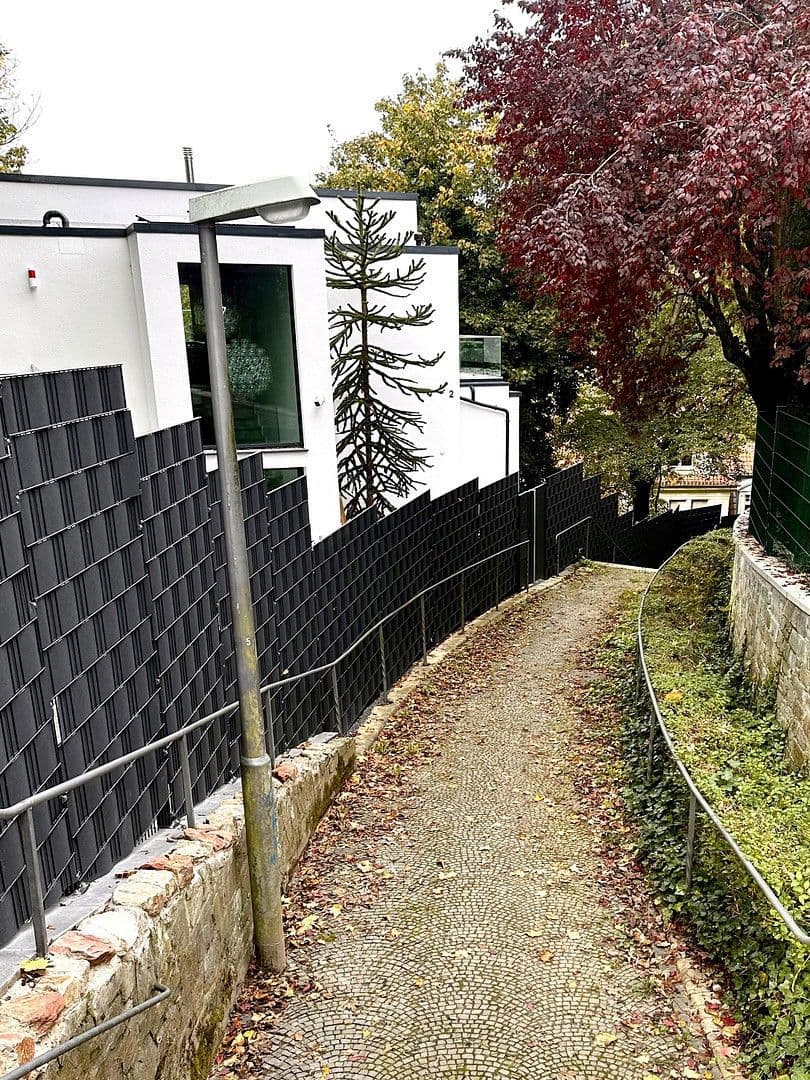 Prenájom bytu 3-izbový 100 m², Brahmsweg 2, Wiesbaden, Hesensko Prenájom bytu 3-izbový 100 m², Brahmsweg 2, Wiesbaden, Hesensko