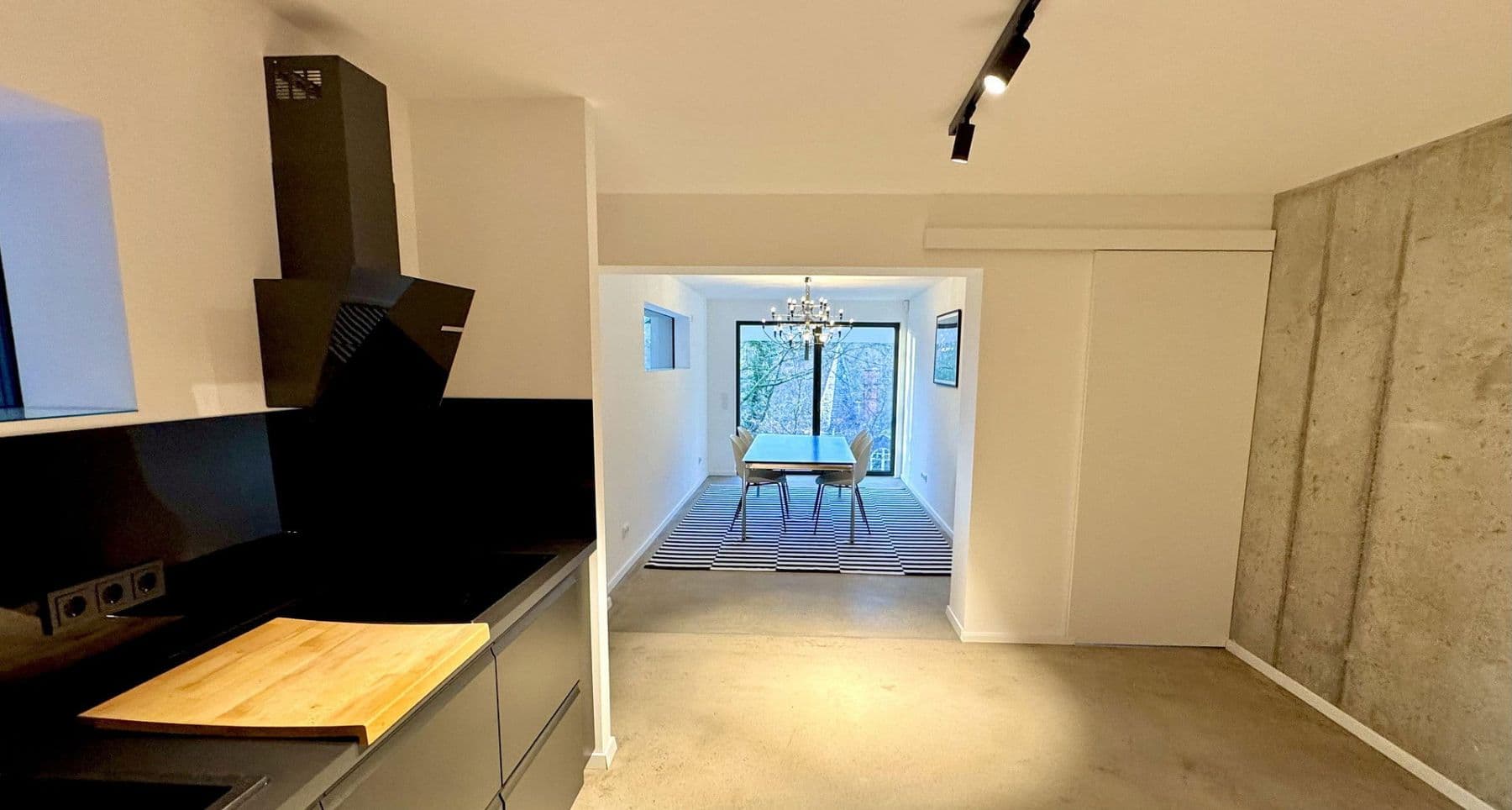 Prenájom bytu 3-izbový 100 m², Brahmsweg 2, Wiesbaden, Hesensko Prenájom bytu 3-izbový 100 m², Brahmsweg 2, Wiesbaden, Hesensko