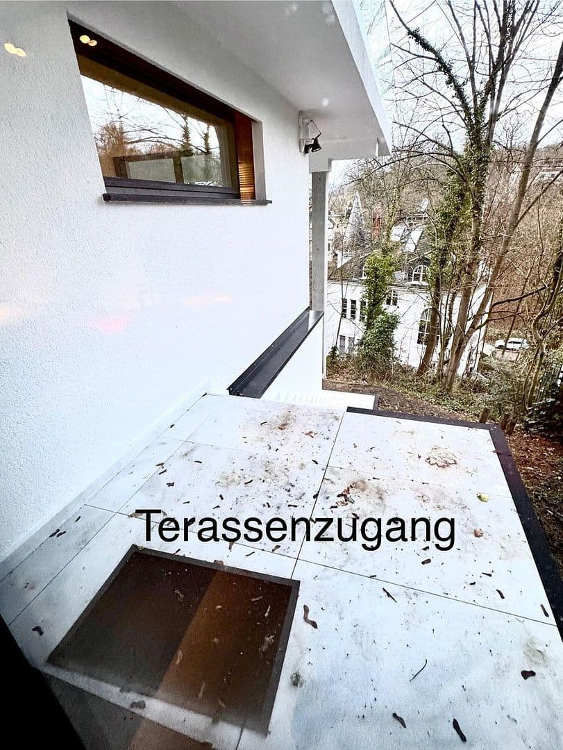 Prenájom bytu 3-izbový 100 m², Brahmsweg 2, Wiesbaden, Hesensko Prenájom bytu 3-izbový 100 m², Brahmsweg 2, Wiesbaden, Hesensko