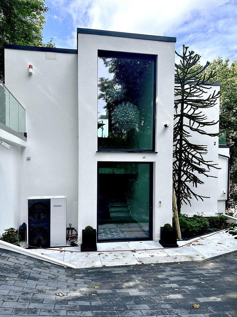 Prenájom bytu 3-izbový 100 m², Brahmsweg 2, Wiesbaden, Hesensko Prenájom bytu 3-izbový 100 m², Brahmsweg 2, Wiesbaden, Hesensko