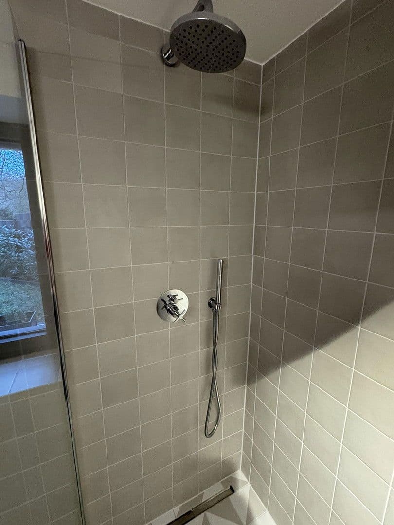 Prenájom bytu 3-izbový 100 m², Brahmsweg 2, Wiesbaden, Hesensko Prenájom bytu 3-izbový 100 m², Brahmsweg 2, Wiesbaden, Hesensko