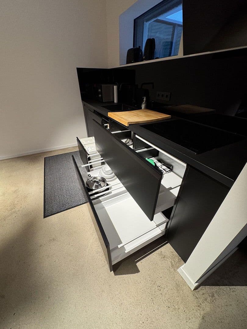 Prenájom bytu 3-izbový 100 m², Brahmsweg 2, Wiesbaden, Hesensko Prenájom bytu 3-izbový 100 m², Brahmsweg 2, Wiesbaden, Hesensko