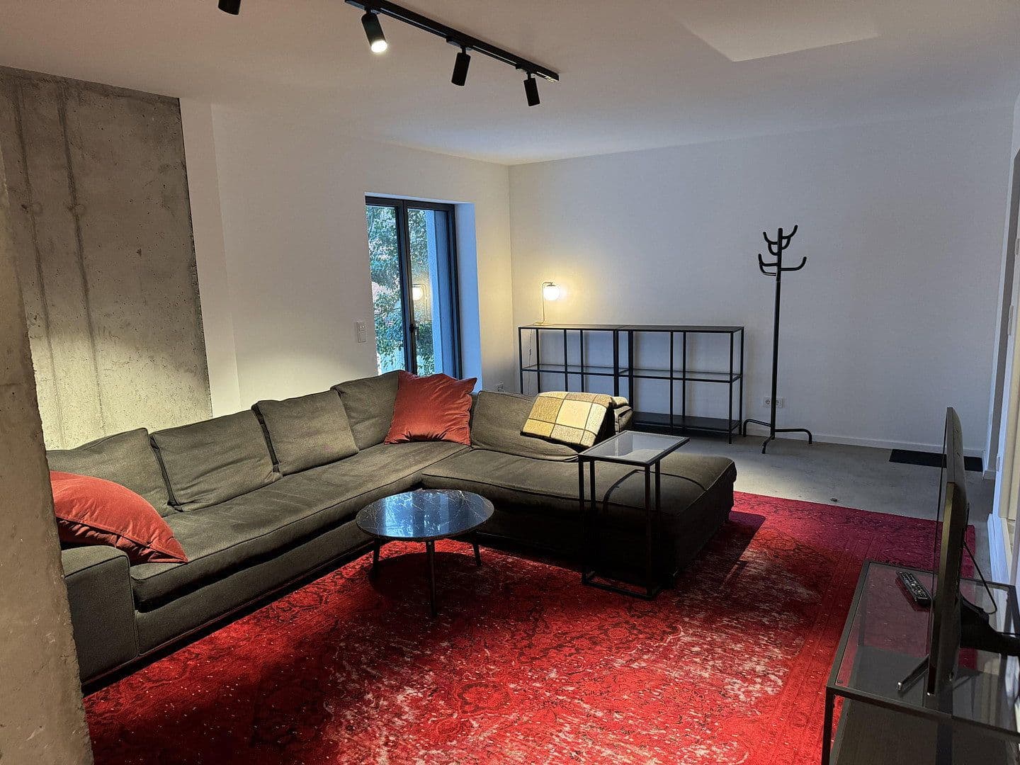 Prenájom bytu 3-izbový 100 m², Brahmsweg 2, Wiesbaden, Hesensko Prenájom bytu 3-izbový 100 m², Brahmsweg 2, Wiesbaden, Hesensko