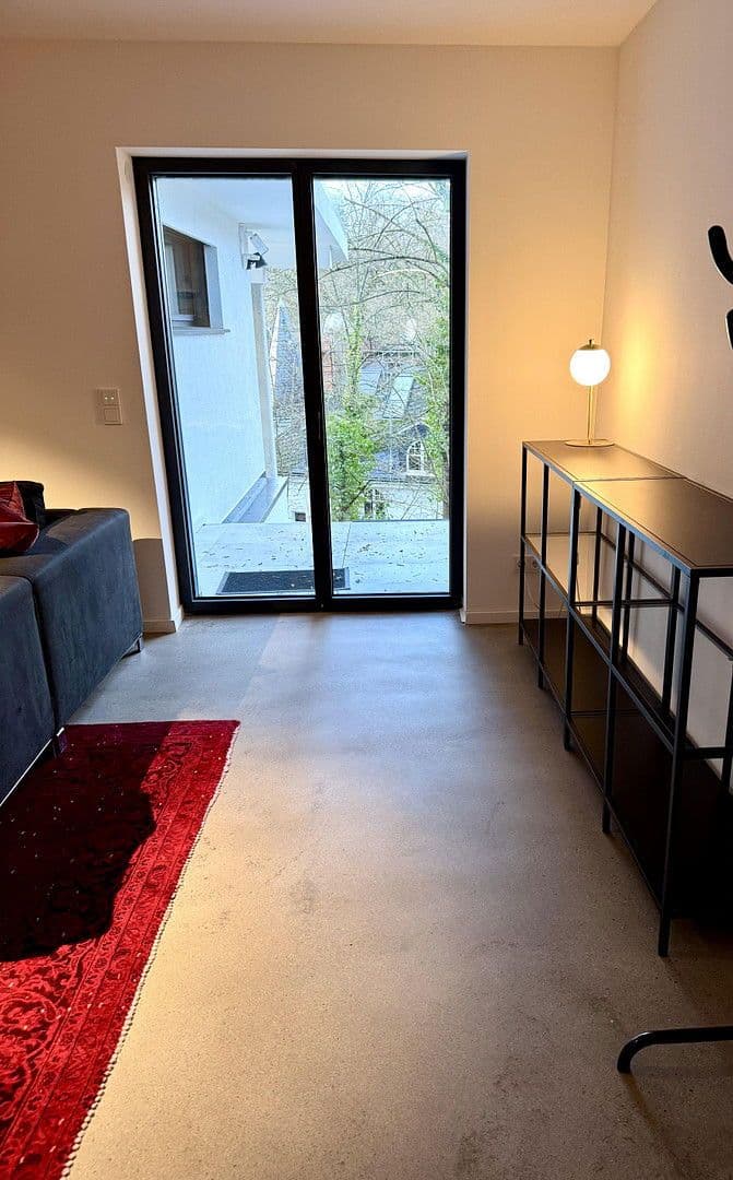 Prenájom bytu 3-izbový 100 m², Brahmsweg 2, Wiesbaden, Hesensko Prenájom bytu 3-izbový 100 m², Brahmsweg 2, Wiesbaden, Hesensko