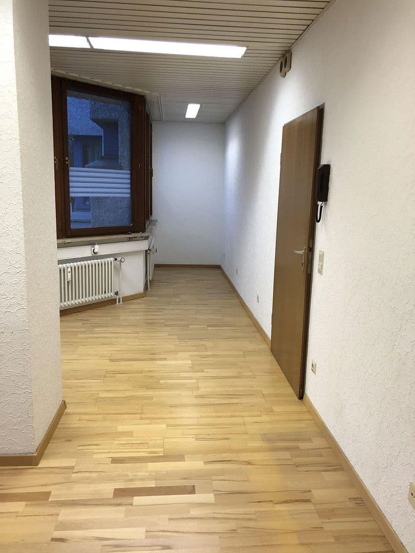 Prenájom kancelárie 55 m², Göppingen, Bádensko-Wurttembersko Prenájom kancelárie 55 m², Göppingen, Bádensko-Wurttembersko