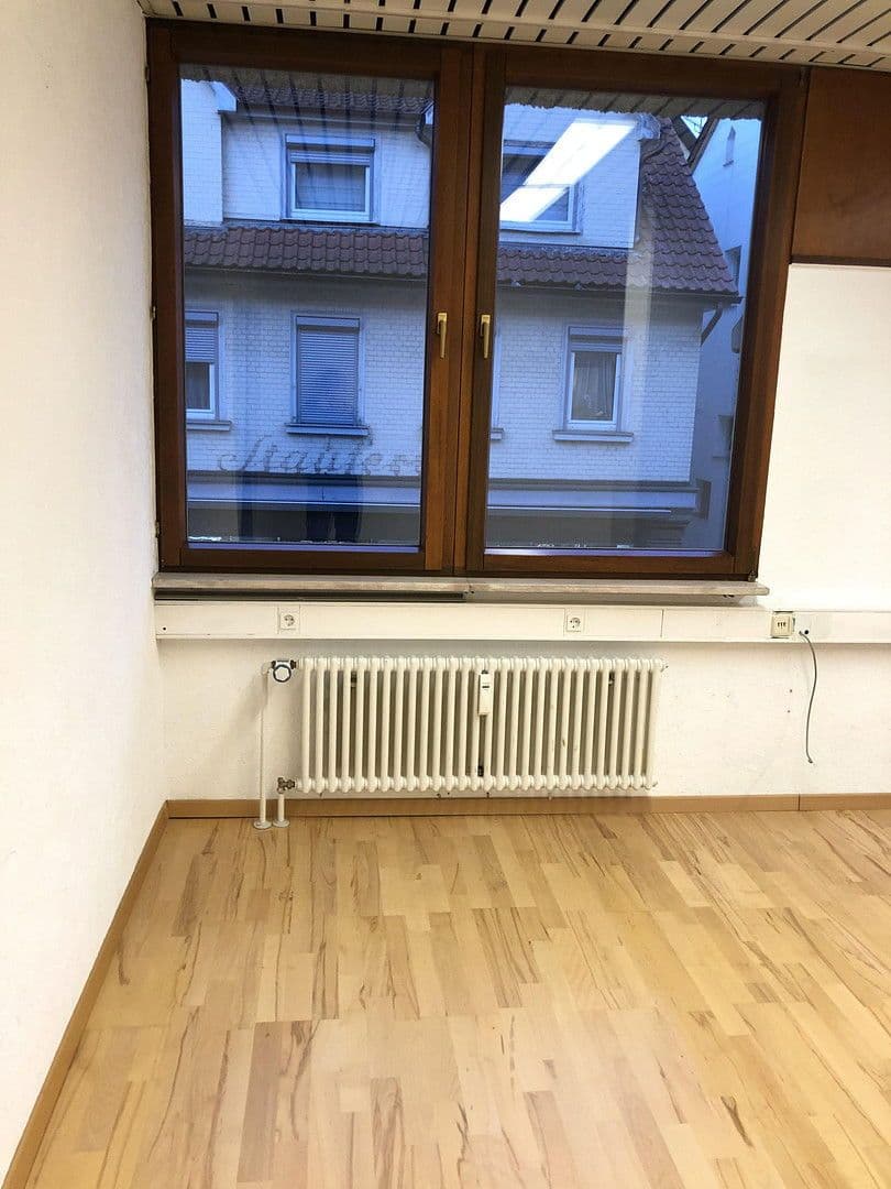 Prenájom kancelárie 55 m², Göppingen, Bádensko-Wurttembersko Prenájom kancelárie 55 m², Göppingen, Bádensko-Wurttembersko