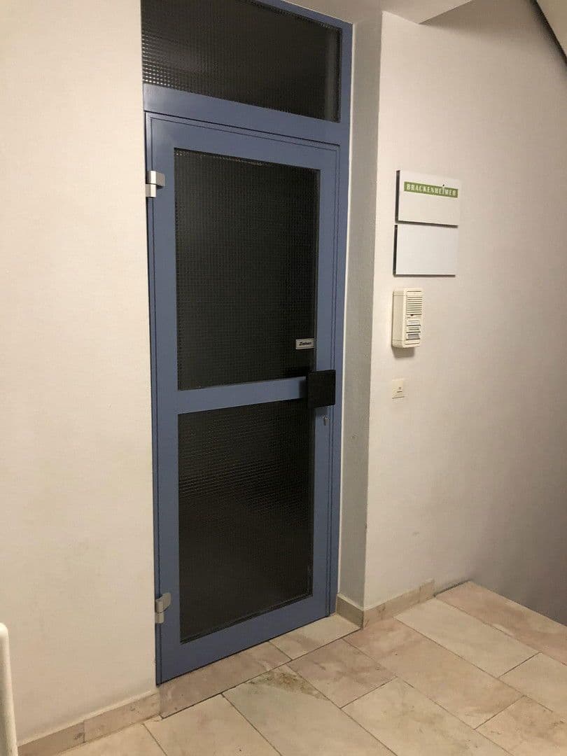 Prenájom kancelárie 55 m², Göppingen, Bádensko-Wurttembersko Prenájom kancelárie 55 m², Göppingen, Bádensko-Wurttembersko