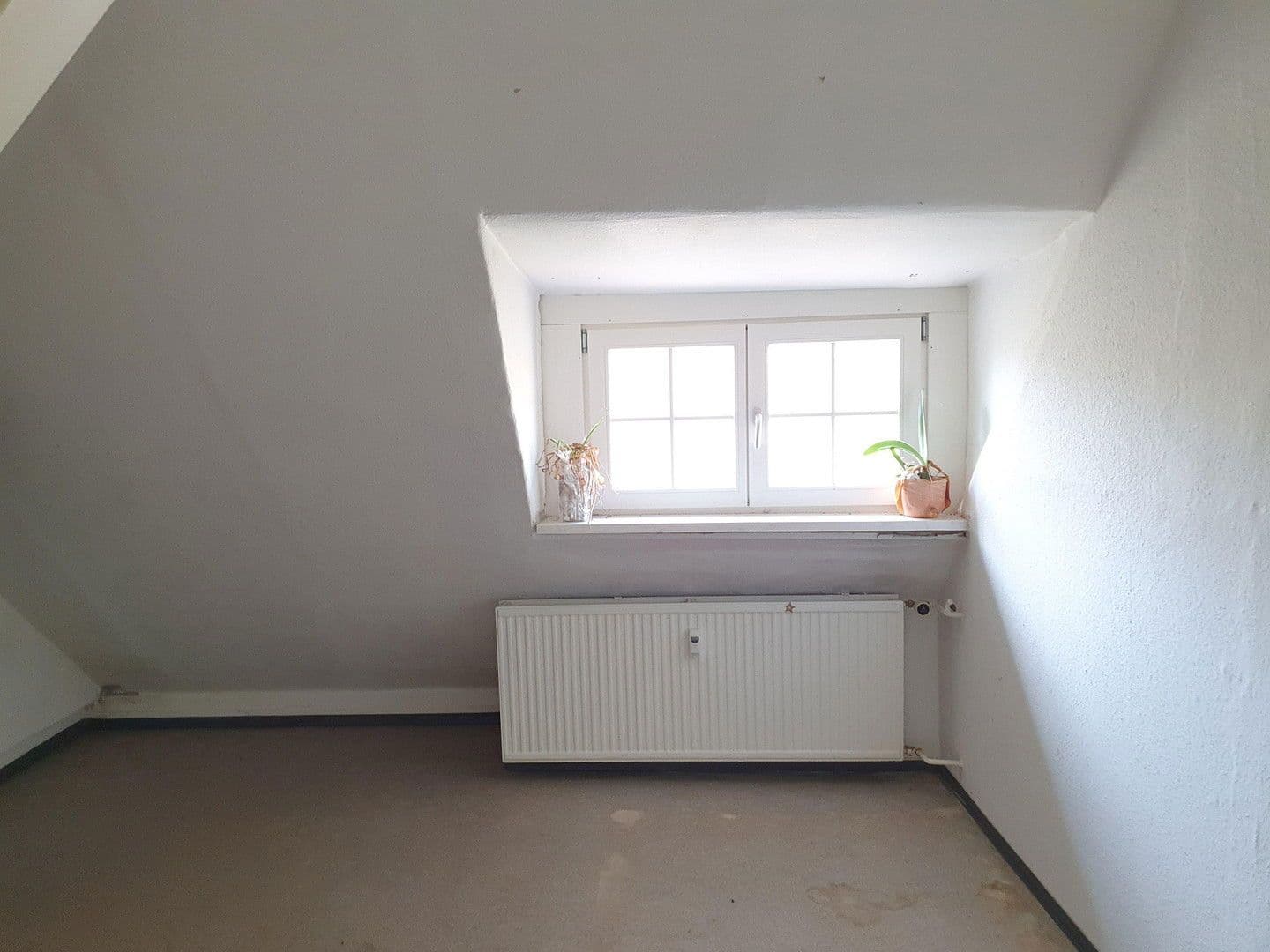 Predaj domu 330 m², pozemek 2.950 m², Stendal, Sasko-Anhaltsko Predaj domu 330 m², pozemek 2.950 m², Stendal, Sasko-Anhaltsko