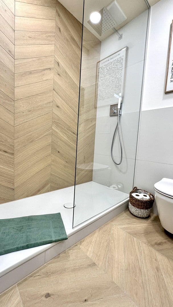 Prenájom bytu 2-izbový 40 m², Kölner Str. 285, Düsseldorf, Severné Porýnie - Westfálsko Prenájom bytu 2-izbový 40 m², Kölner Str. 285, Düsseldorf, Severné Porýnie - Westfálsko