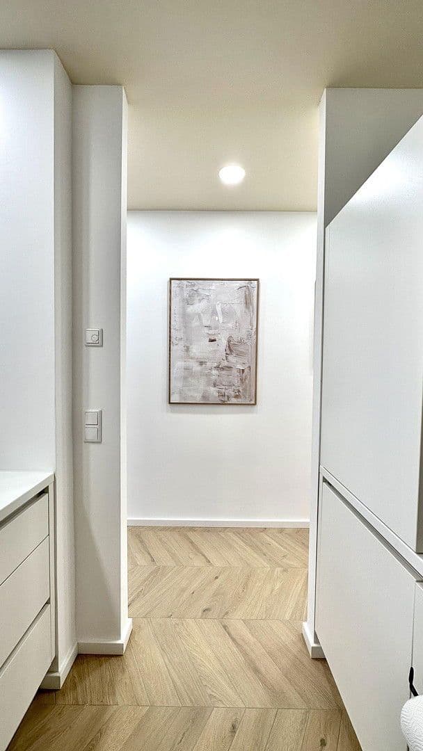 Prenájom bytu 2-izbový 40 m², Kölner Str. 285, Düsseldorf, Severné Porýnie - Westfálsko Prenájom bytu 2-izbový 40 m², Kölner Str. 285, Düsseldorf, Severné Porýnie - Westfálsko