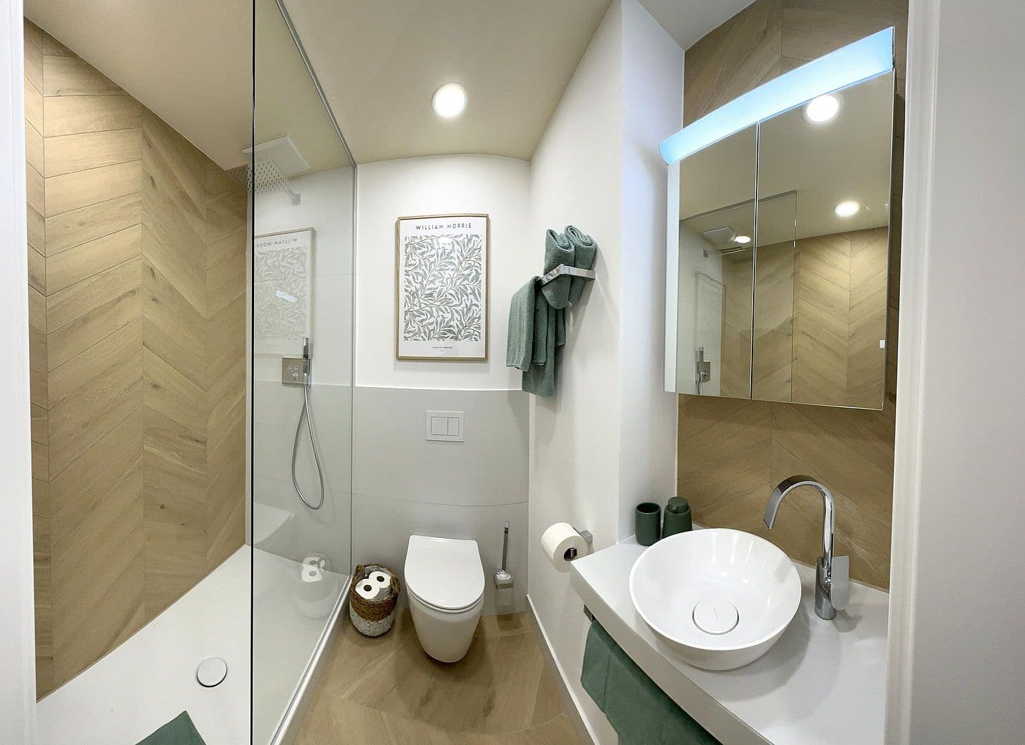 Prenájom bytu 2-izbový 40 m², Kölner Str. 285, Düsseldorf, Severné Porýnie - Westfálsko Prenájom bytu 2-izbový 40 m², Kölner Str. 285, Düsseldorf, Severné Porýnie - Westfálsko