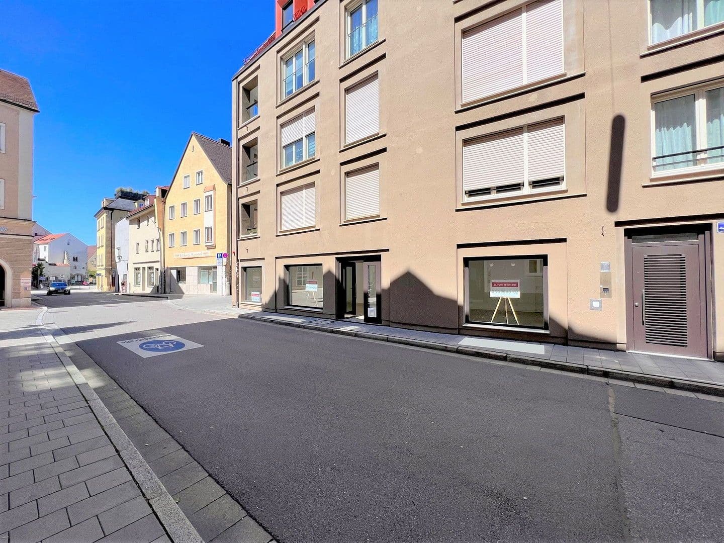 Prenájom kancelárie 143 m², Regensburg, Bavorsko Prenájom kancelárie 143 m², Regensburg, Bavorsko