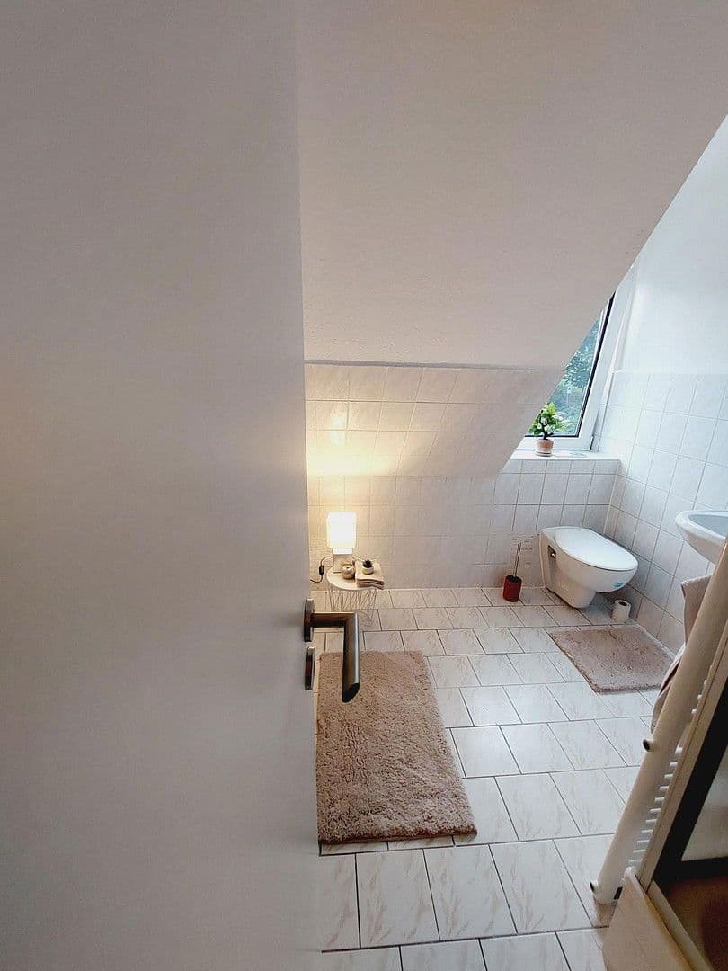 Prenájom bytu 2-izbový 51 m², Einsiedler Hauptstraße 27, Chemnitz, Sasko Prenájom bytu 2-izbový 51 m², Einsiedler Hauptstraße 27, Chemnitz, Sasko