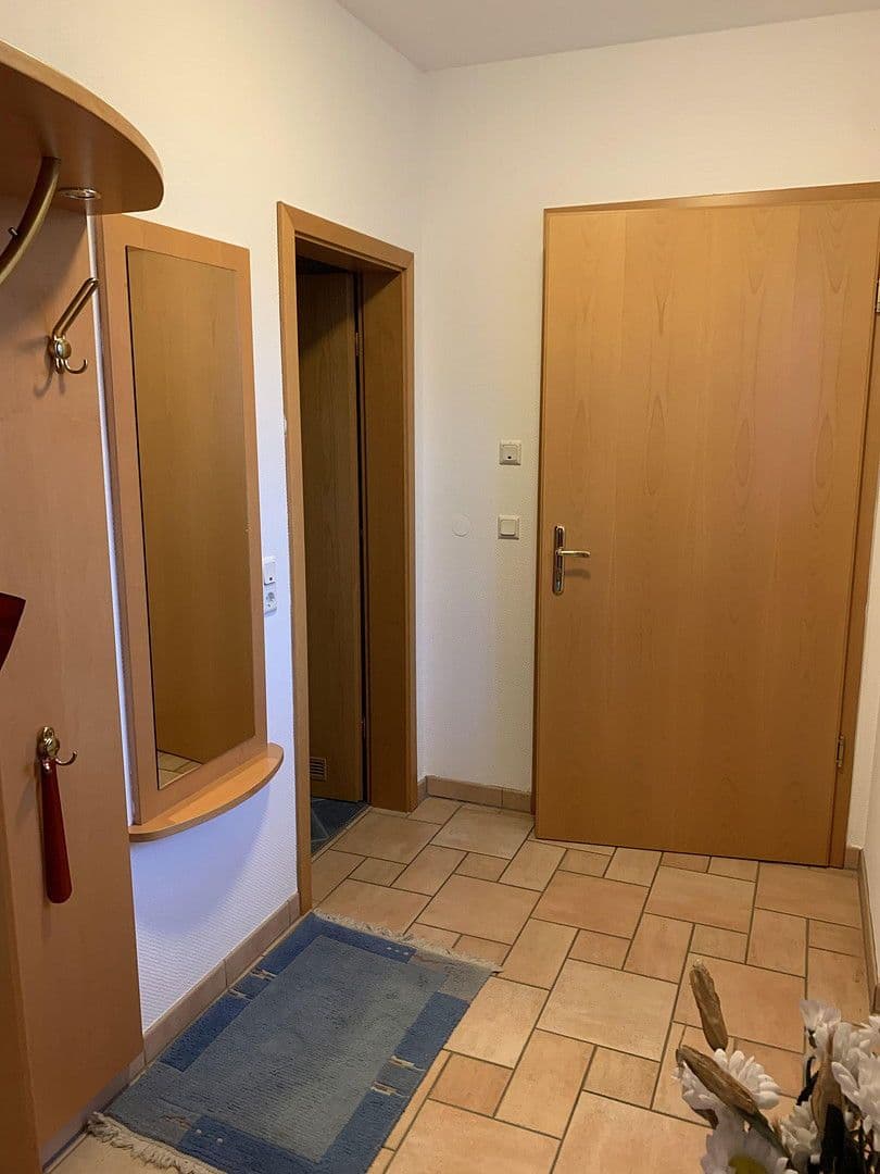 Prenájom bytu 2-izbový 60 m², Bahnhofstr. 12, Erpolzheim, Porýnie-Falcko Prenájom bytu 2-izbový 60 m², Bahnhofstr. 12, Erpolzheim, Porýnie-Falcko