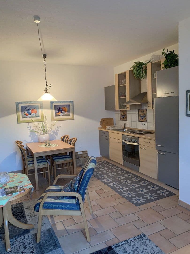 Prenájom bytu 2-izbový 60 m², Bahnhofstr. 12, Erpolzheim, Porýnie-Falcko Prenájom bytu 2-izbový 60 m², Bahnhofstr. 12, Erpolzheim, Porýnie-Falcko