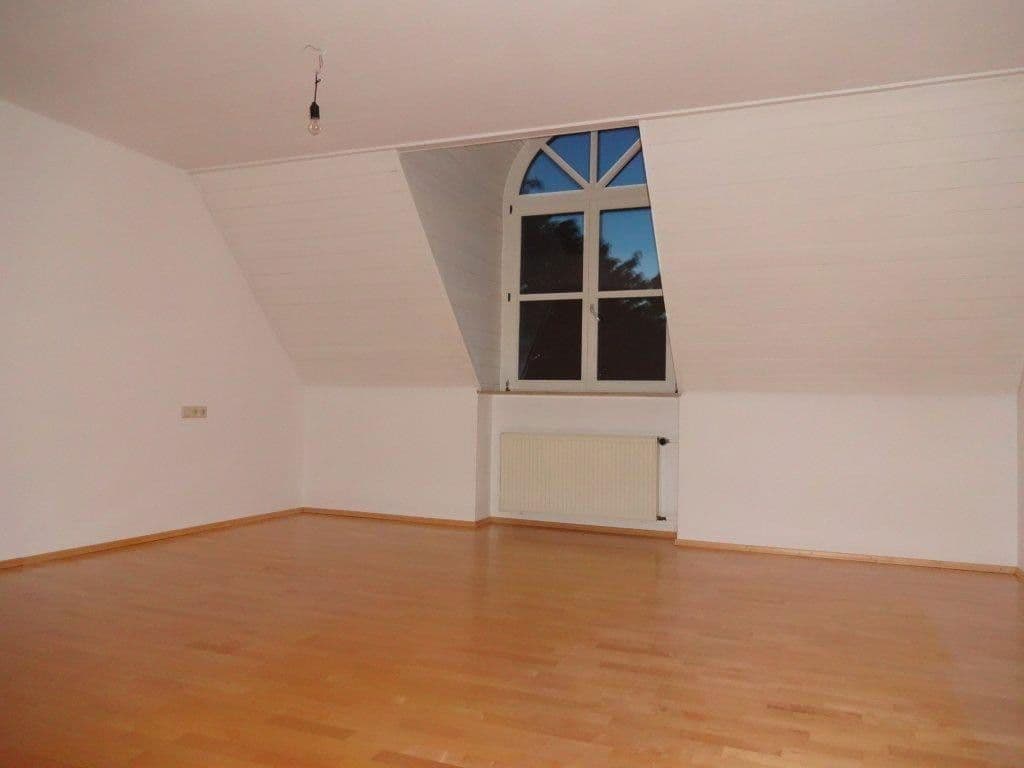 Prenájom bytu 6-izbový 220 m², Lehenstr. 25, Donaueschingen, Bádensko-Wurttembersko Prenájom bytu 6-izbový 220 m², Lehenstr. 25, Donaueschingen, Bádensko-Wurttembersko