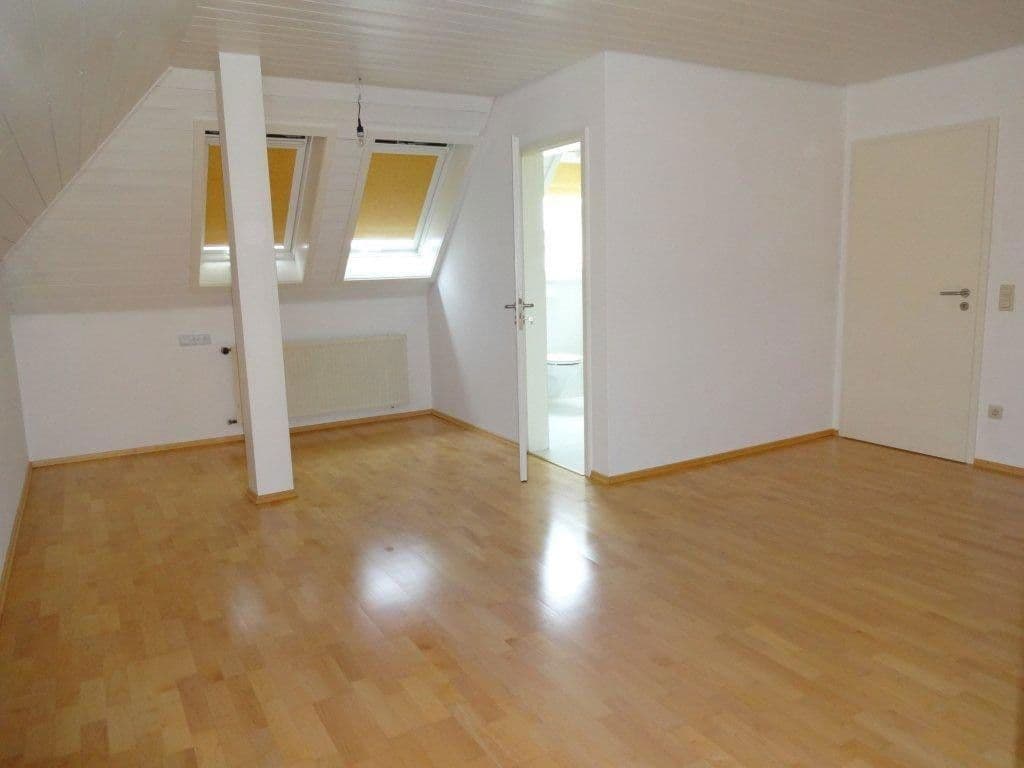 Prenájom bytu 6-izbový 220 m², Lehenstr. 25, Donaueschingen, Bádensko-Wurttembersko Prenájom bytu 6-izbový 220 m², Lehenstr. 25, Donaueschingen, Bádensko-Wurttembersko