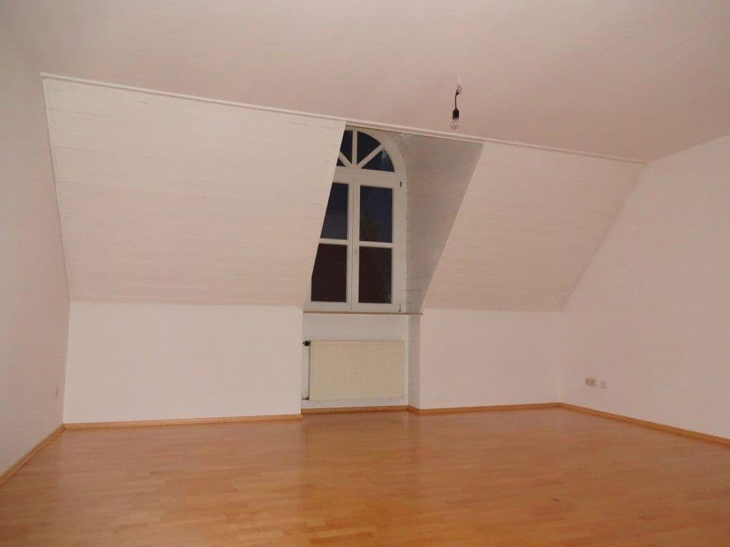 Prenájom bytu 6-izbový 220 m², Lehenstr. 25, Donaueschingen, Bádensko-Wurttembersko Prenájom bytu 6-izbový 220 m², Lehenstr. 25, Donaueschingen, Bádensko-Wurttembersko