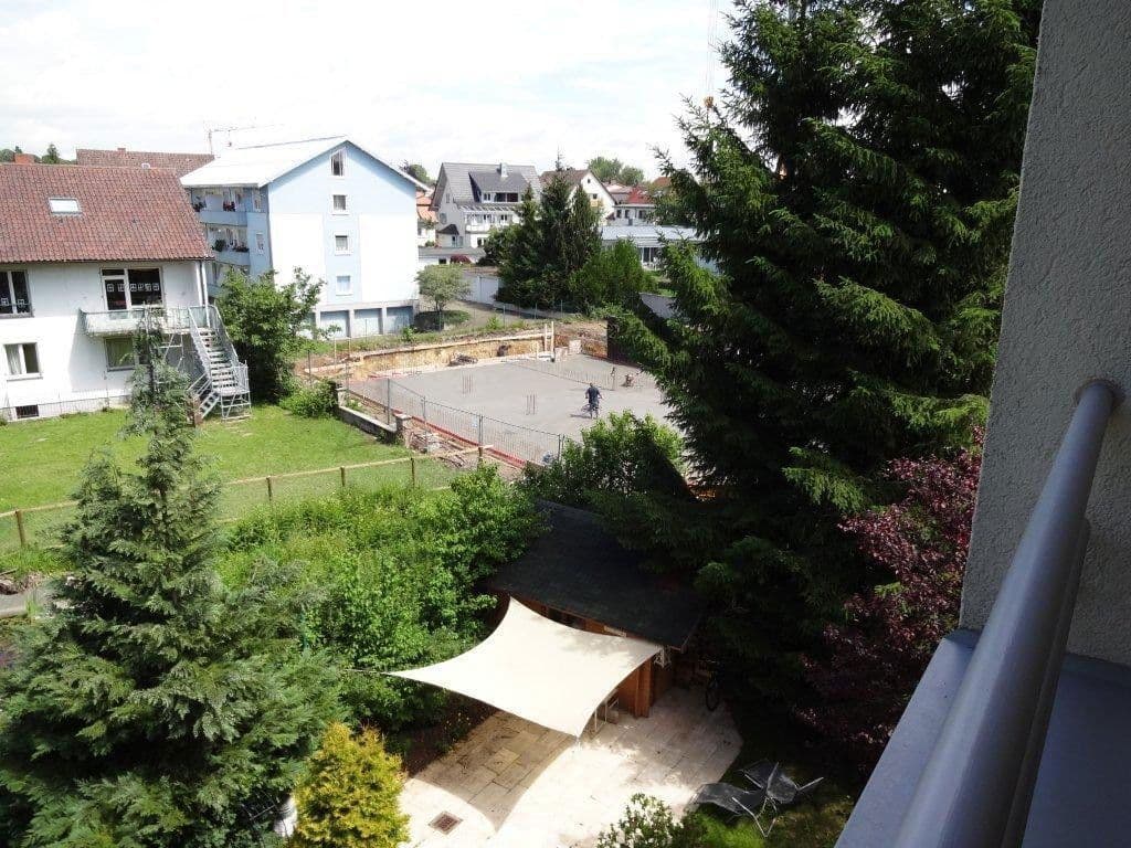 Prenájom bytu 6-izbový 220 m², Lehenstr. 25, Donaueschingen, Bádensko-Wurttembersko Prenájom bytu 6-izbový 220 m², Lehenstr. 25, Donaueschingen, Bádensko-Wurttembersko