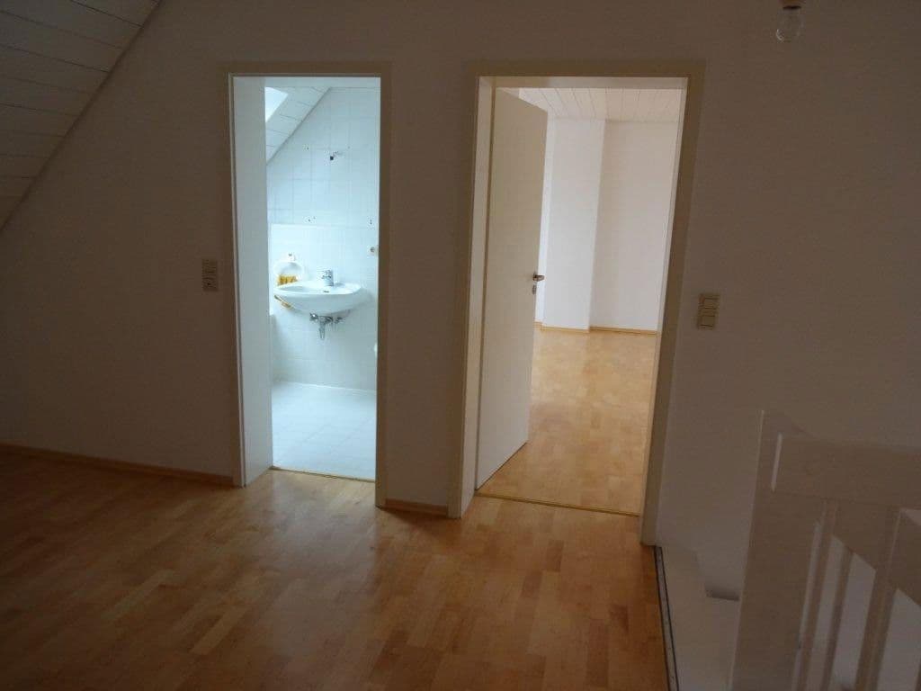 Prenájom bytu 6-izbový 220 m², Lehenstr. 25, Donaueschingen, Bádensko-Wurttembersko Prenájom bytu 6-izbový 220 m², Lehenstr. 25, Donaueschingen, Bádensko-Wurttembersko