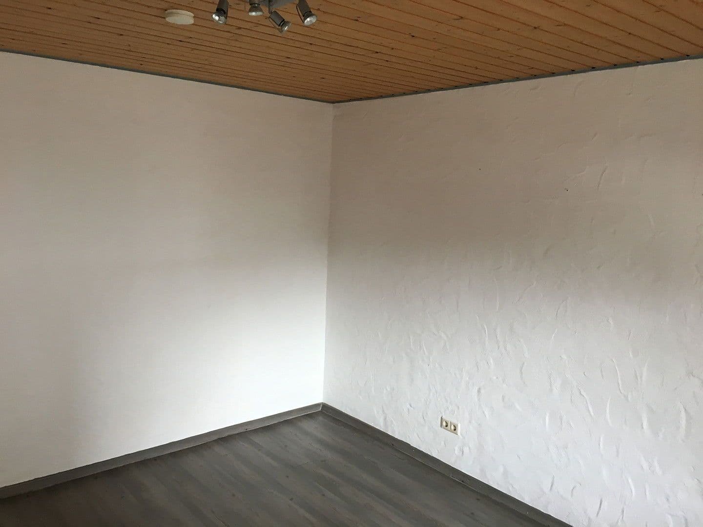 Prenájom bytu 2-izbový 58 m², Herxheim bei Landau/Pfalz, Porýnie-Falcko Prenájom bytu 2-izbový 58 m², Herxheim bei Landau/Pfalz, Porýnie-Falcko