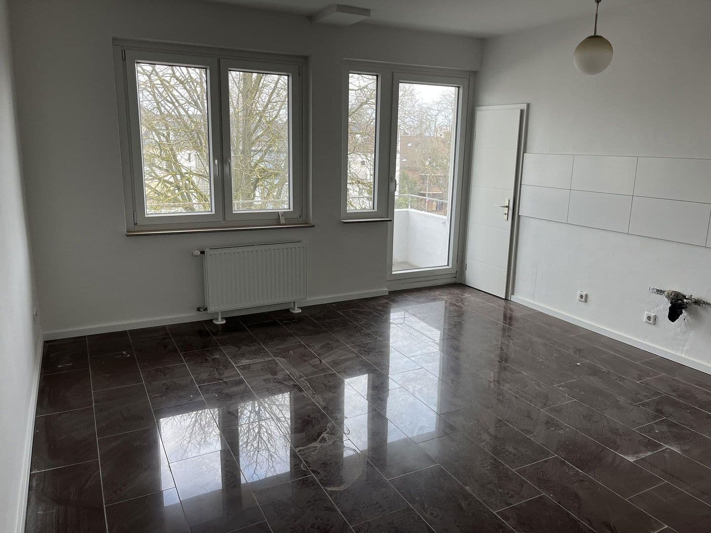 Prenájom bytu 3-izbový 92 m², St.-Anton-Str. 21, Krefeld, Severné Porýnie - Westfálsko Prenájom bytu 3-izbový 92 m², St.-Anton-Str. 21, Krefeld, Severné Porýnie - Westfálsko