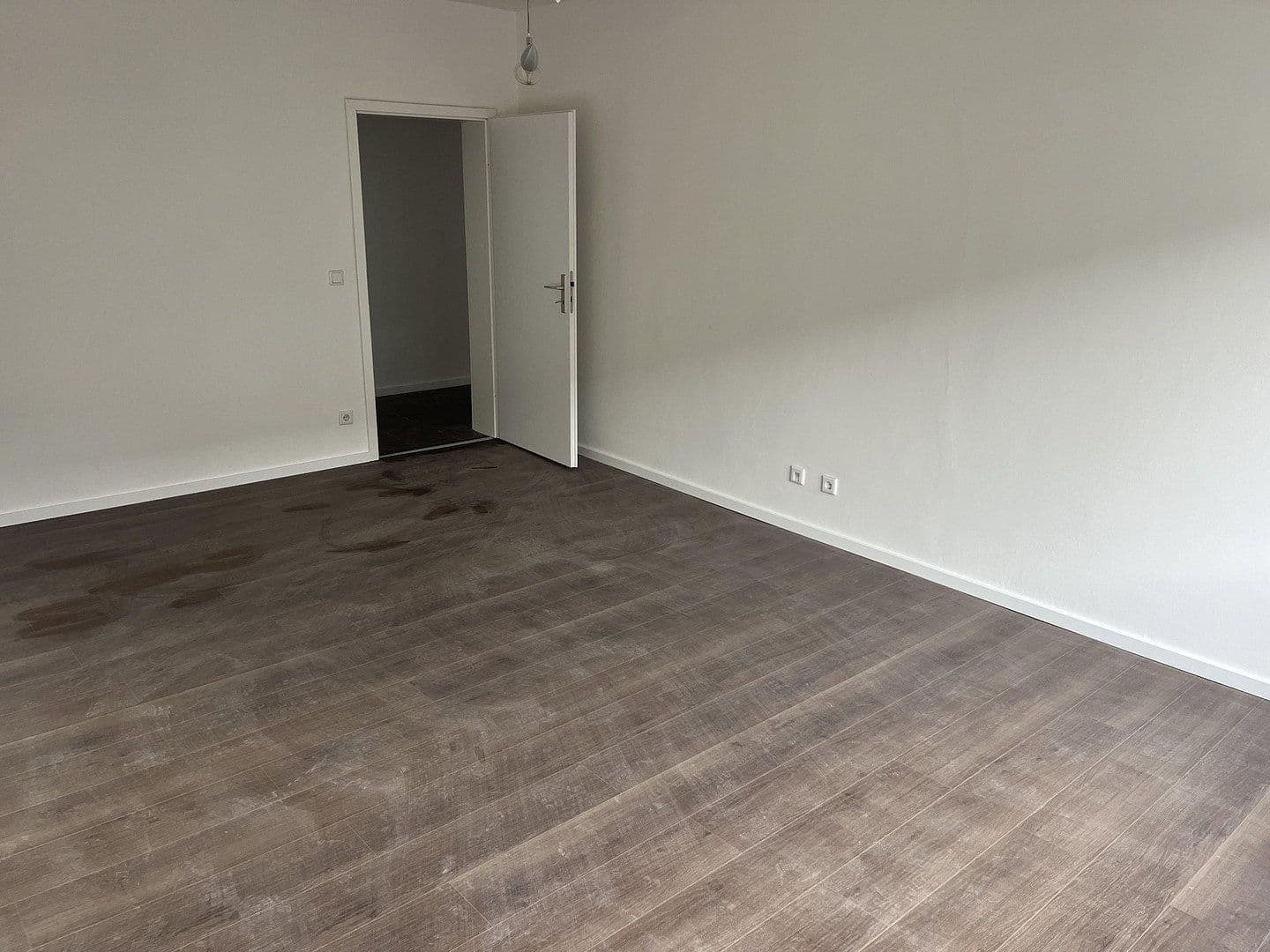 Prenájom bytu 3-izbový 92 m², St.-Anton-Str. 21, Krefeld, Severné Porýnie - Westfálsko Prenájom bytu 3-izbový 92 m², St.-Anton-Str. 21, Krefeld, Severné Porýnie - Westfálsko
