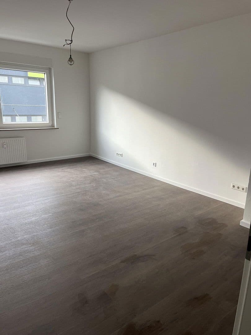 Prenájom bytu 3-izbový 92 m², St.-Anton-Str. 21, Krefeld, Severné Porýnie - Westfálsko Prenájom bytu 3-izbový 92 m², St.-Anton-Str. 21, Krefeld, Severné Porýnie - Westfálsko
