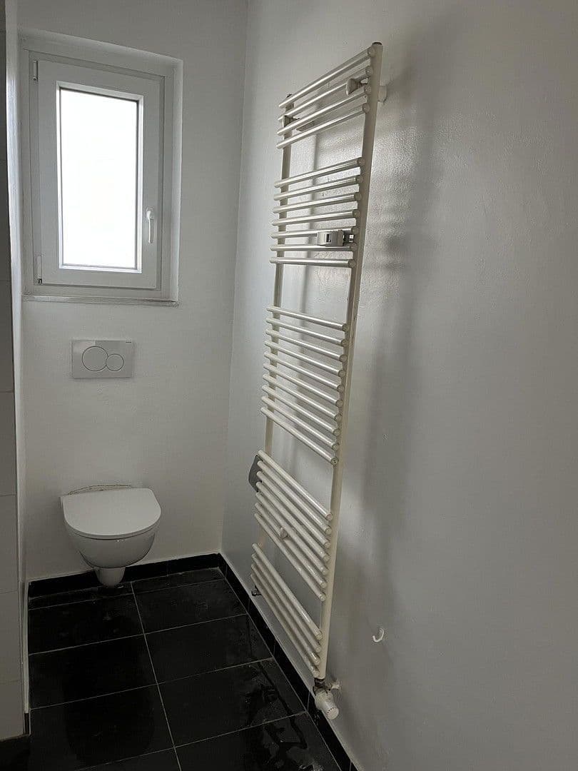 Prenájom bytu 3-izbový 92 m², St.-Anton-Str. 21, Krefeld, Severné Porýnie - Westfálsko Prenájom bytu 3-izbový 92 m², St.-Anton-Str. 21, Krefeld, Severné Porýnie - Westfálsko