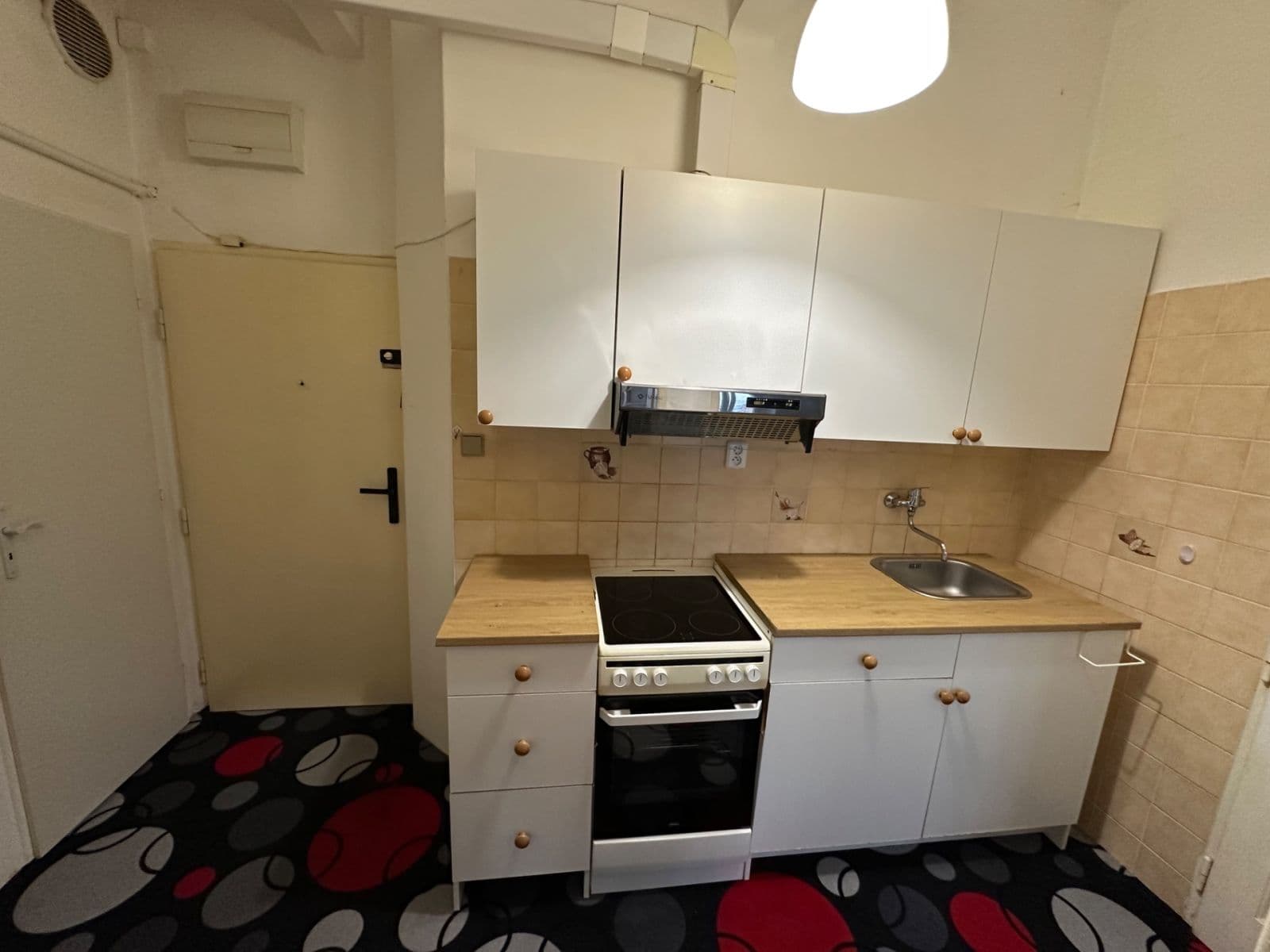 Prenájom bytu 2-izbový 49 m², Křížová, Praha, Praha Prenájom bytu 2-izbový 49 m², Křížová, Praha, Praha