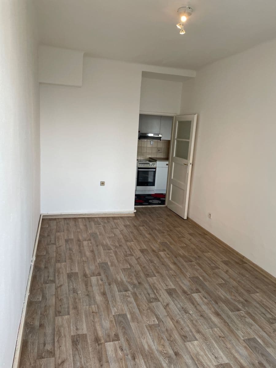 Prenájom bytu 2-izbový 48 m², Křížová, Praha, Praha Prenájom bytu 2-izbový 48 m², Křížová, Praha, Praha