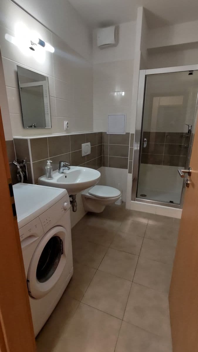 Prenájom bytu 1-izbový 38 m², Bermanova, Praha, Praha Prenájom bytu 1-izbový 38 m², Bermanova, Praha, Praha