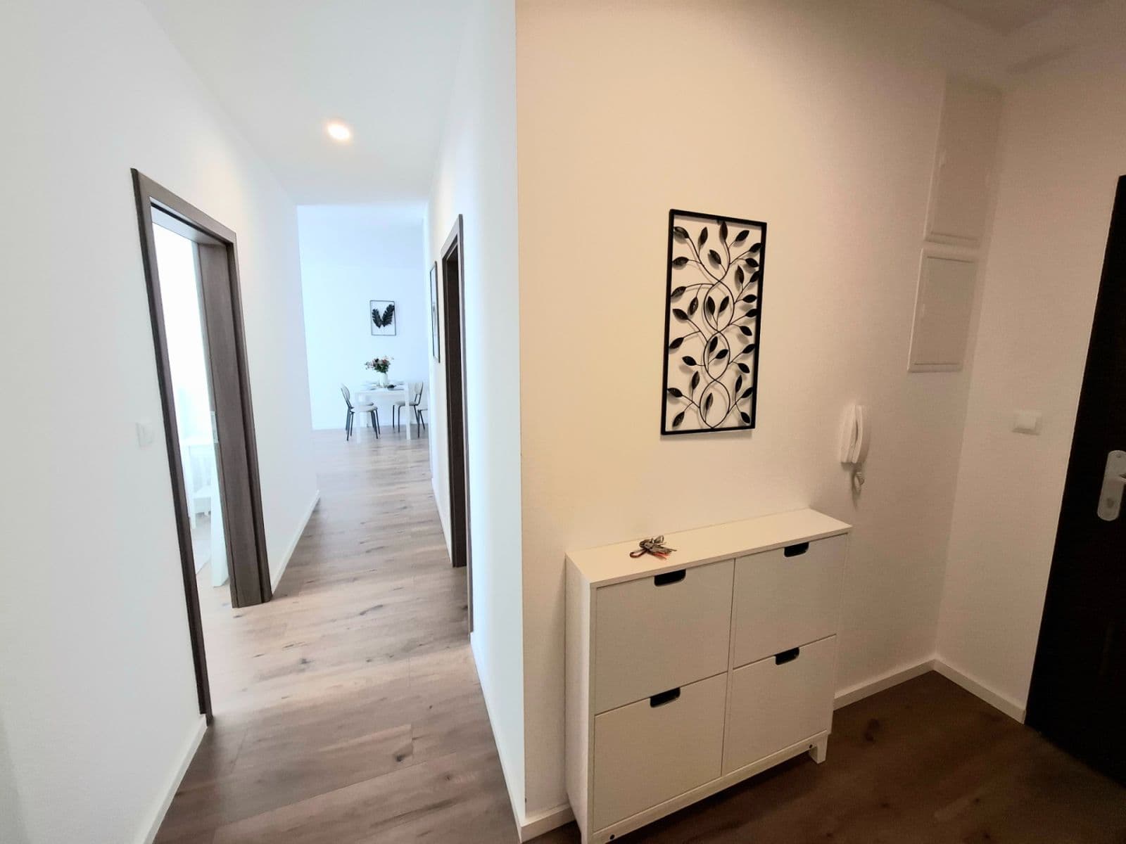 Prenájom bytu 2-izbový 53 m², Pri Hrubej lúke, Dúbravka, Bratislavský kraj Prenájom bytu 2-izbový 53 m², Pri Hrubej lúke, Dúbravka, Bratislavský kraj