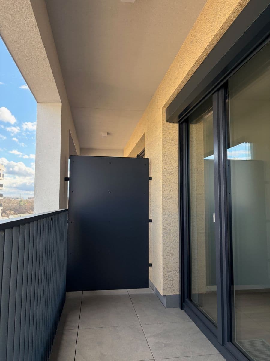 Prenájom bytu 1-izbový 32 m², Poděbradská, Praha, Praha Prenájom bytu 1-izbový 32 m², Poděbradská, Praha, Praha