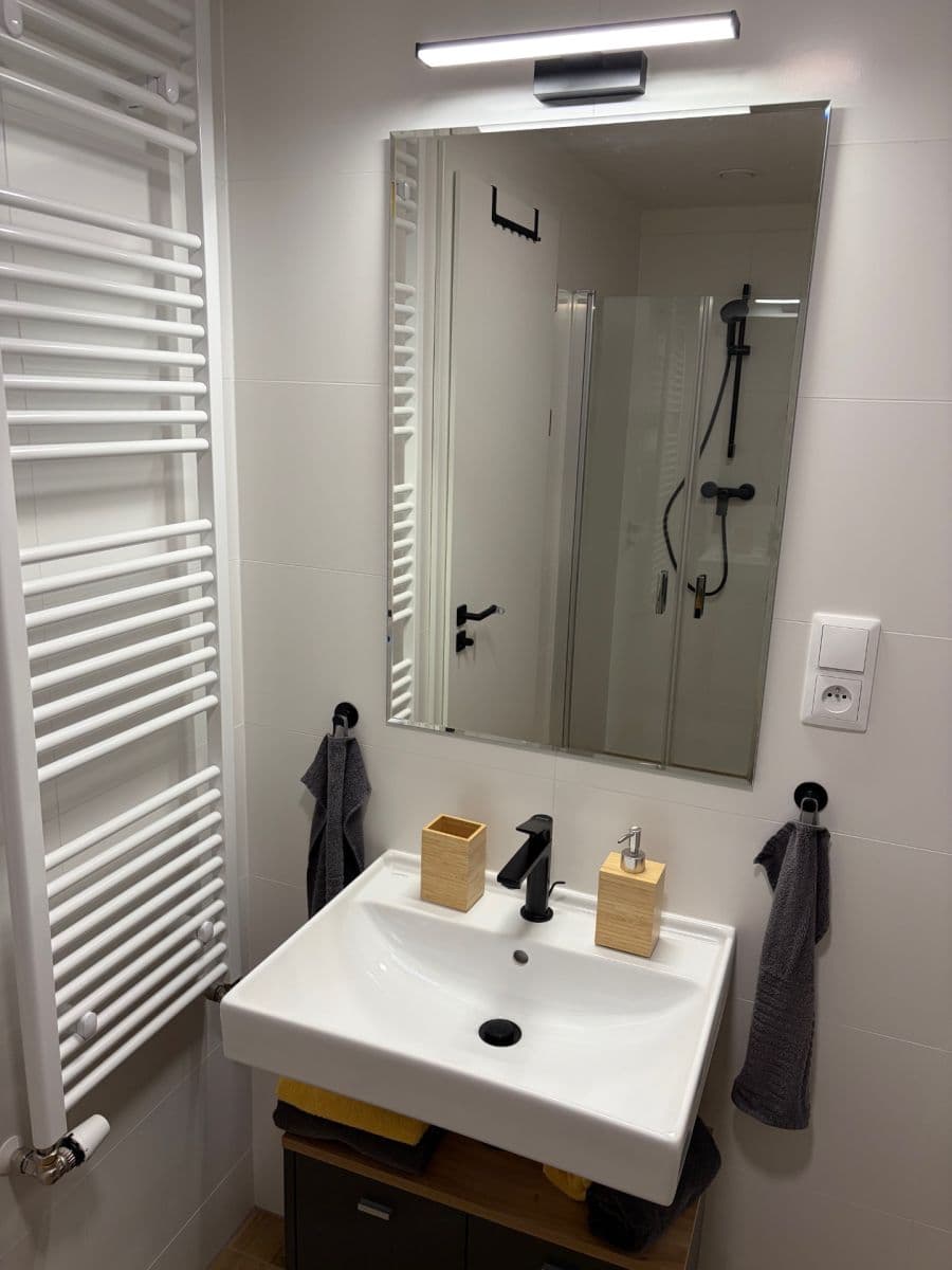 Prenájom bytu 1-izbový 32 m², Poděbradská, Praha, Praha Prenájom bytu 1-izbový 32 m², Poděbradská, Praha, Praha