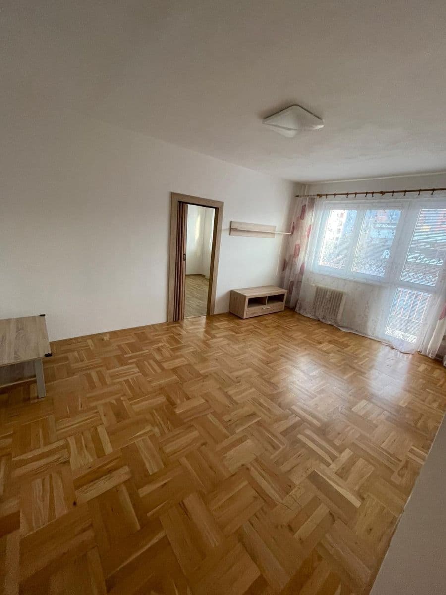 Prenájom bytu 2-izbový 52 m², tř. Svornosti, Olomouc, Olomoucký kraj Prenájom bytu 2-izbový 52 m², tř. Svornosti, Olomouc, Olomoucký kraj