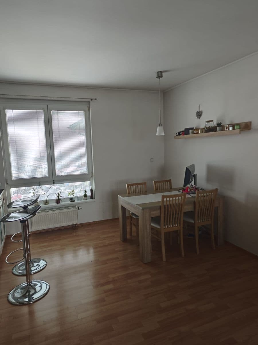 Prenájom bytu 2-izbový 71 m², Marie Podvalové, Praha, Praha Prenájom bytu 2-izbový 71 m², Marie Podvalové, Praha, Praha
