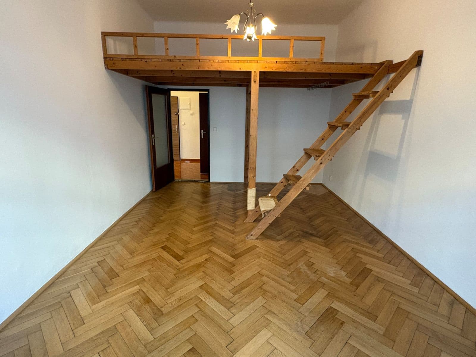 Prenájom bytu 2-izbový 51 m², Komunardů, Praha, Praha Prenájom bytu 2-izbový 51 m², Komunardů, Praha, Praha