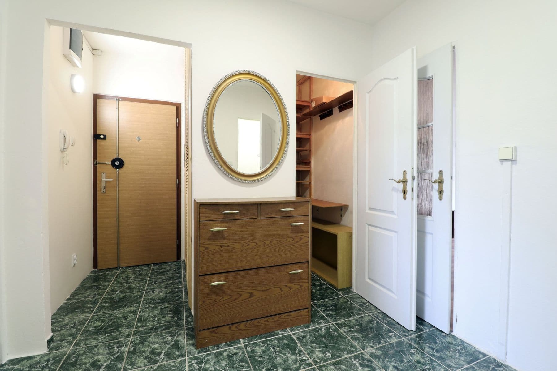 Prenájom bytu 3-izbový 73 m², Klapálkova, Praha, Praha Prenájom bytu 3-izbový 73 m², Klapálkova, Praha, Praha