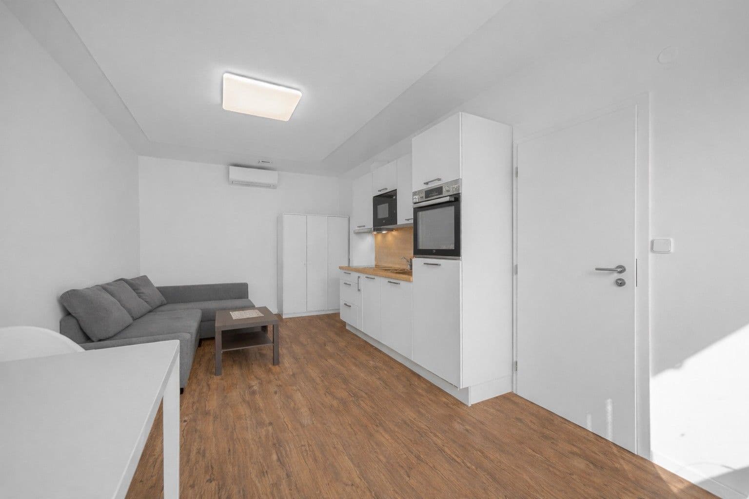 Predaj bytu 2-izbový 47 m², B. Němcové, Horoměřice, Středočeský kraj Predaj bytu 2-izbový 47 m², B. Němcové, Horoměřice, Středočeský kraj